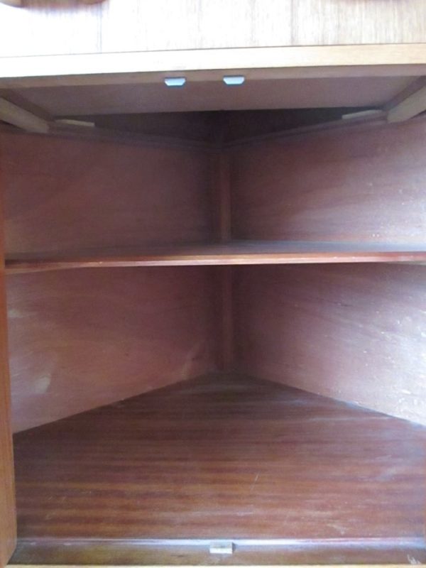 Cupboard corner 352 - Image 6