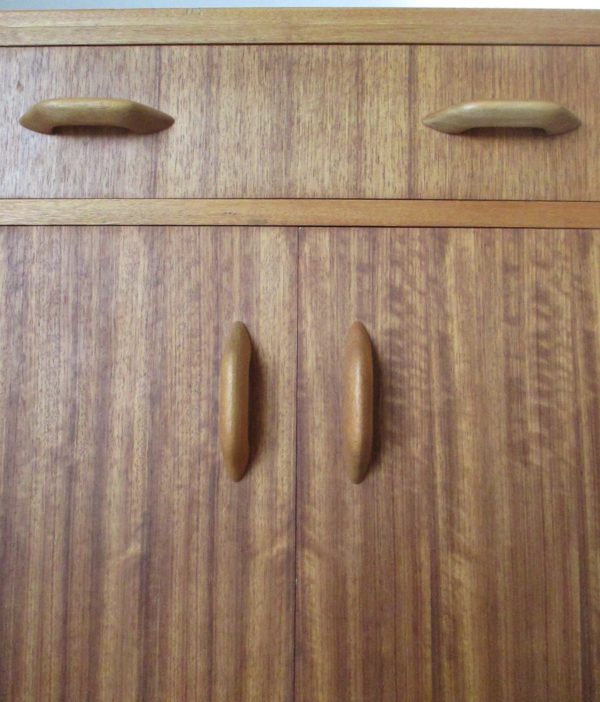 Cupboard corner 352 - Image 10