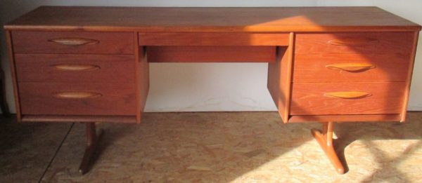 Bureau en teck Austin Suite 710 – Image 14