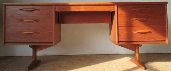 Bureau en teck Austin Suite 710 – Image 15