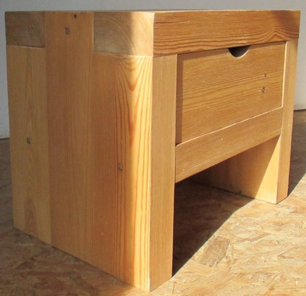 Pinewood Bedside table 119